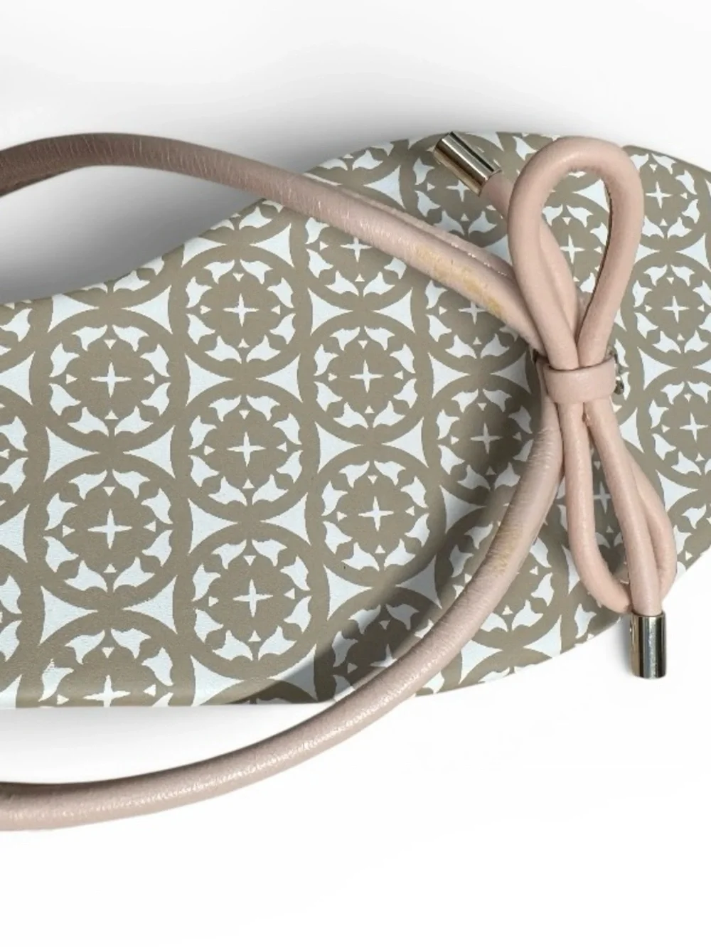 Kate Spade New York Mistic Bow Thong Flat Sandals Pink Leather Women’s Size 9.5